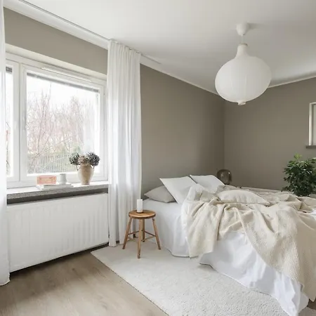 Stylish, Newly Renovated One-bedroom In The Center