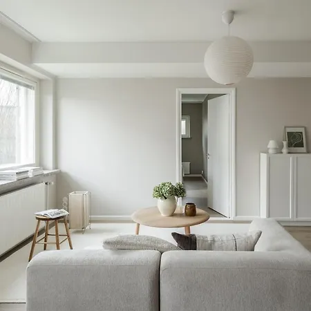 Stylish, Newly Renovated One-bedroom In The Center