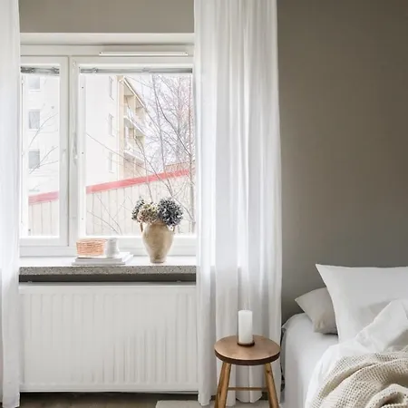 Apartament Stylish, Newly Renovated One-bedroom In The Center *